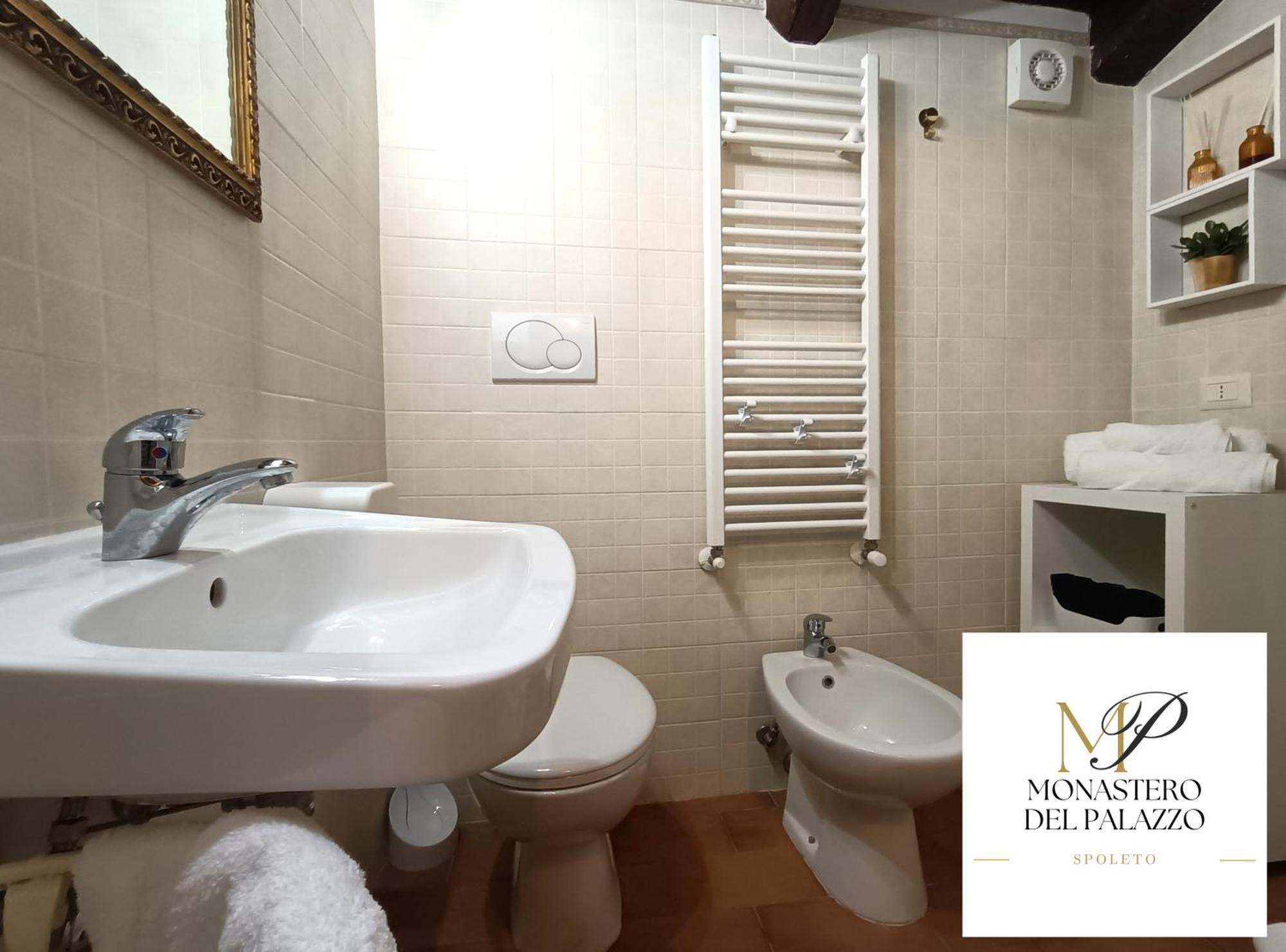 Monastero Del Palazzo Casa Vacanze 스폴레토 외부 사진